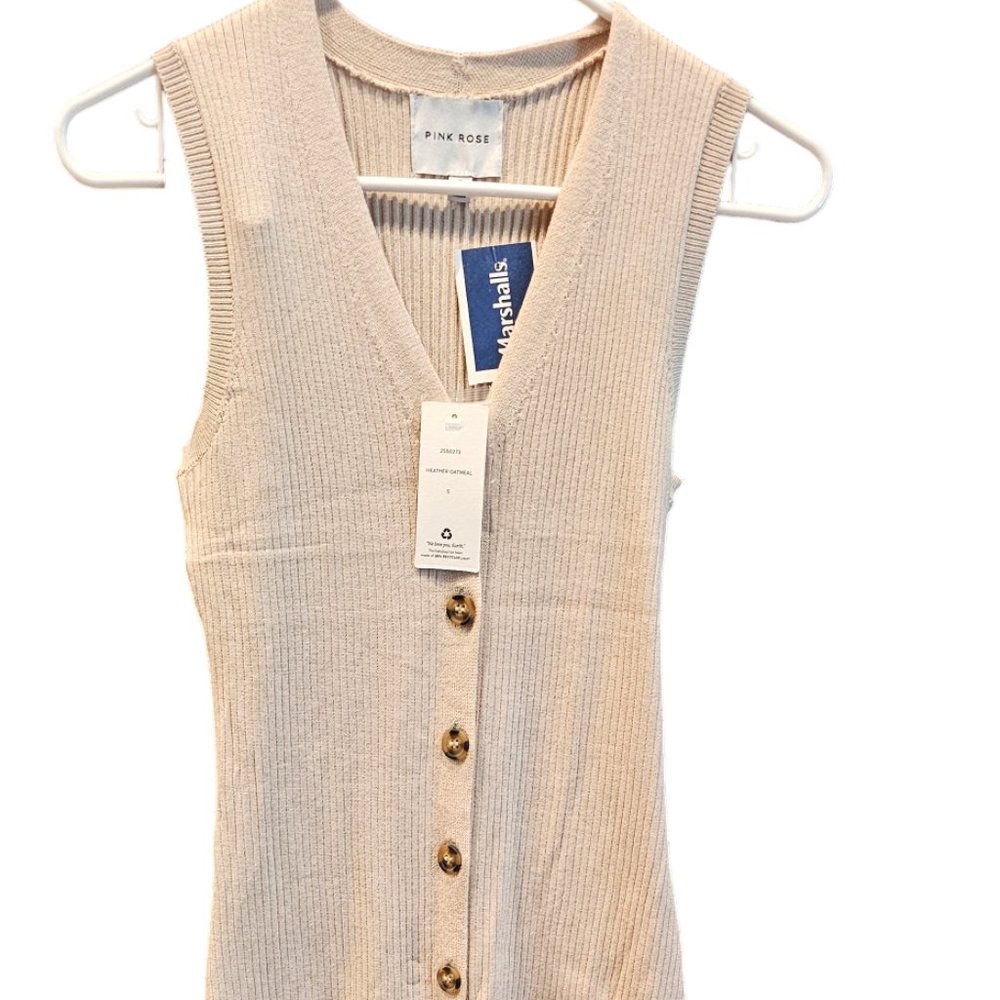 Sleeveless sweater dress, with tie and slit up the side. XS Beige, NEW with TAGS